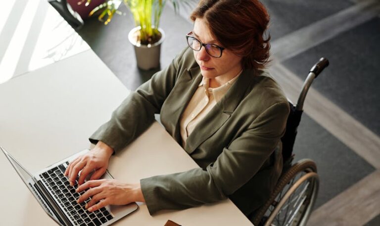 Working While Applying for Disability: Hour Limits Explained